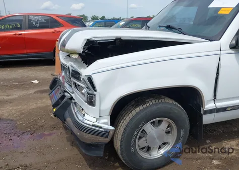 1994 Chevrolet Suburban C1500 from USA, damaged, VIN 1GNEC16K0RJ399020